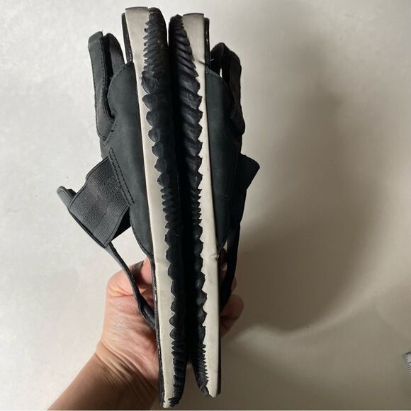 SOREL Women's Out ‘N About Plus leather black flats sandals sling back 8 - Picture 5 of 8